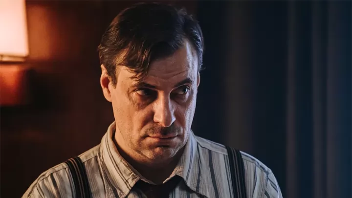 Евгений Цыганов ищет убийцу в трейлере «Отель «У погибшего альпиниста»»