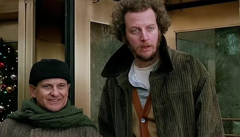 Звезду комедии «Один дома» наказали за склонение к проституции