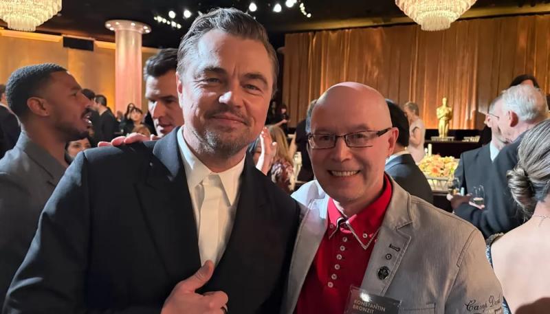 Претендующий на «Оскар» Константин Бронзит показа фото с ДиКаприо