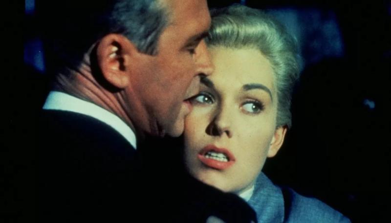 Легенда кино Ким Новак недовольна «верхней частью тела» Сидни Суини