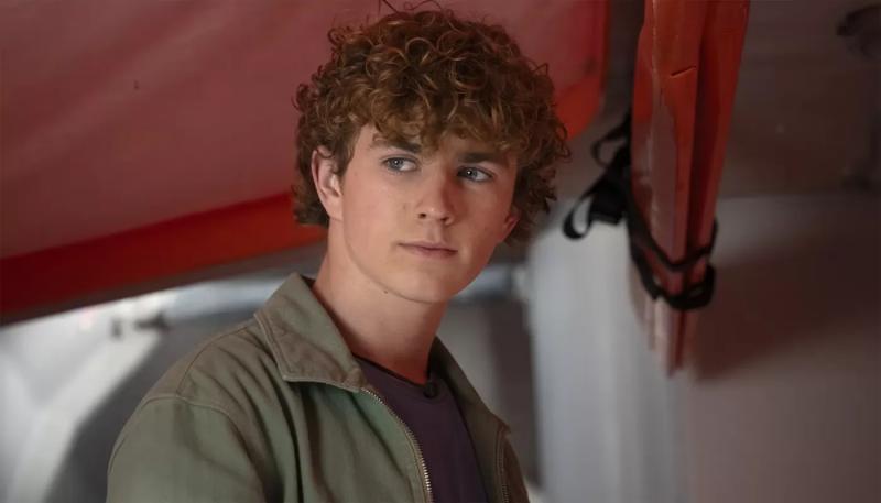 Исполнитель роли Перси Джексона пропустит выпускной из-за угроз фанаток